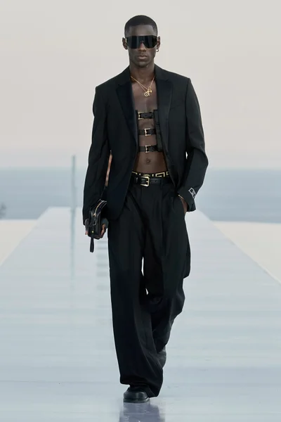 Look 37